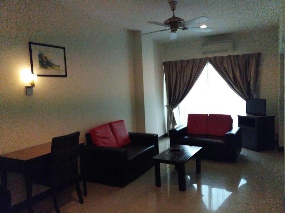 Kingston Hotel 15 @ Tower Regency 24/44