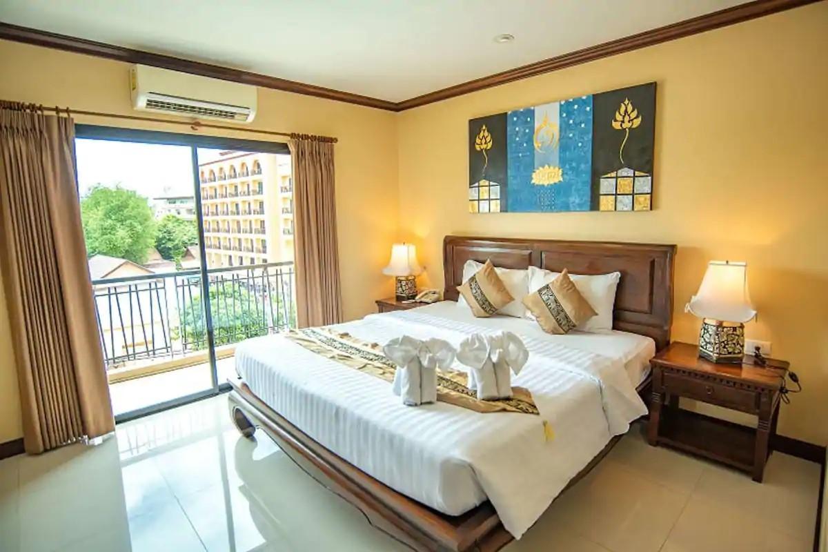 STANDARD, KING BED
