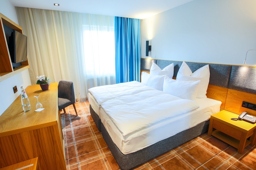 Economy, Twin Beds