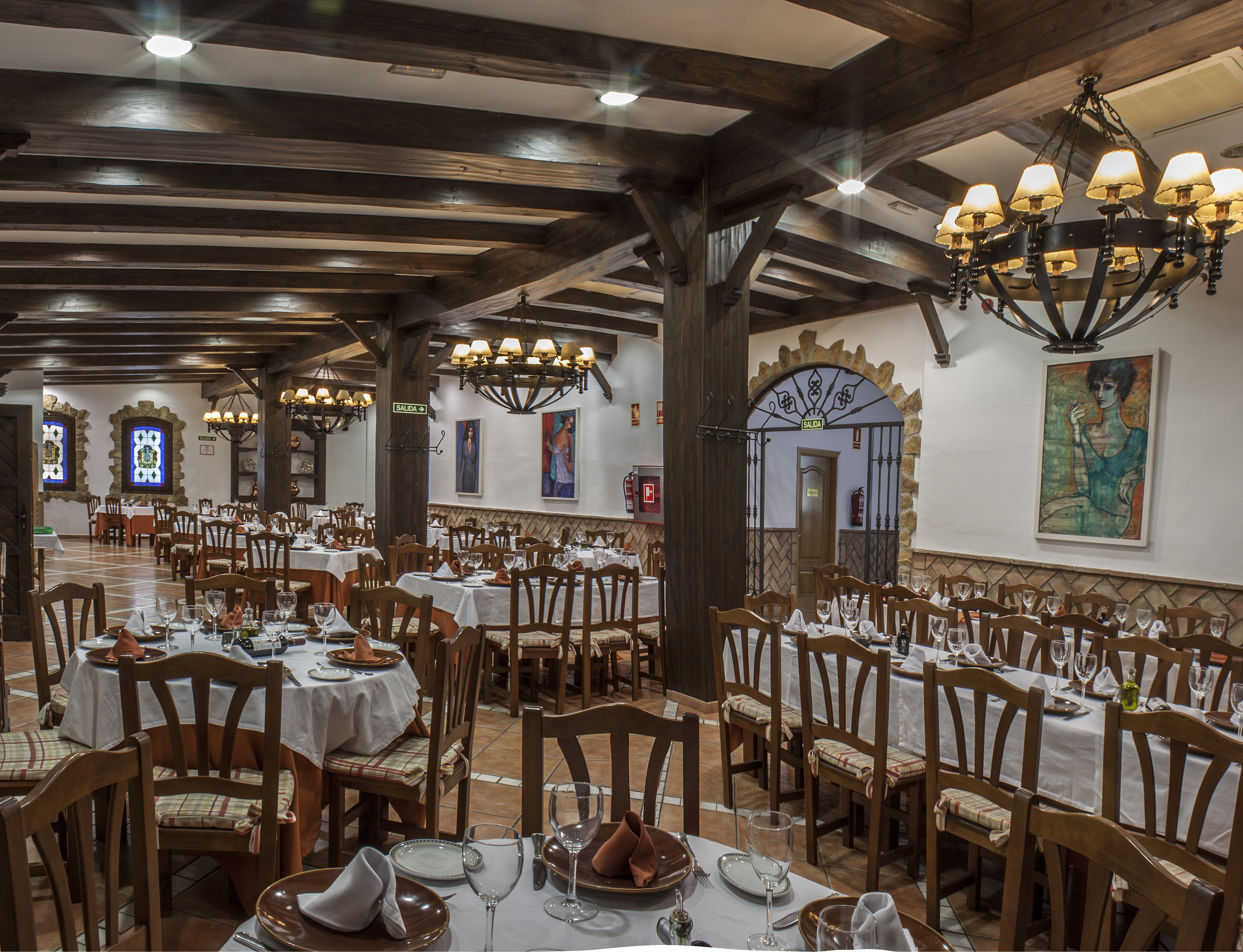 Hotel Asador Albenzaire 44/62