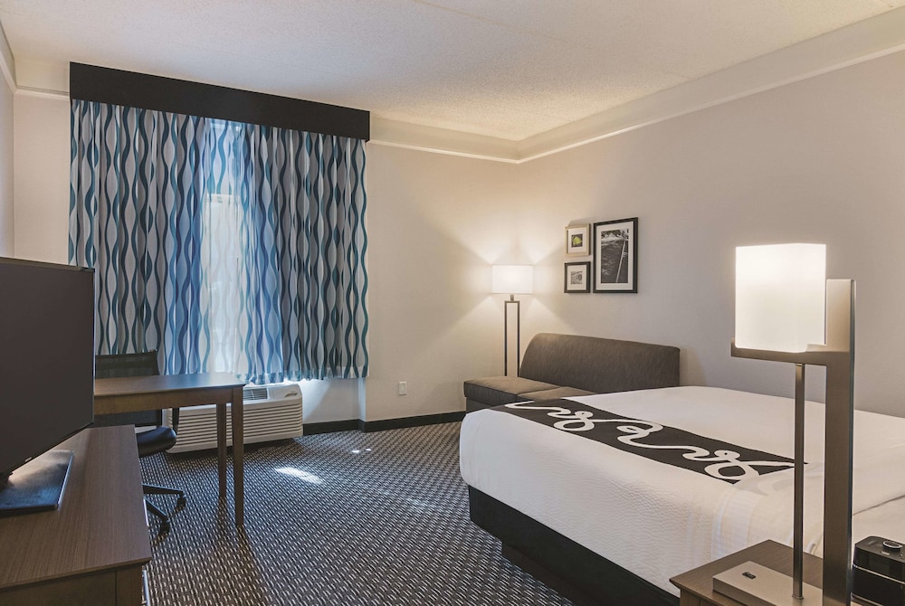 La Quinta Inn Suites By Wyndham Orlando Ucf 16/45