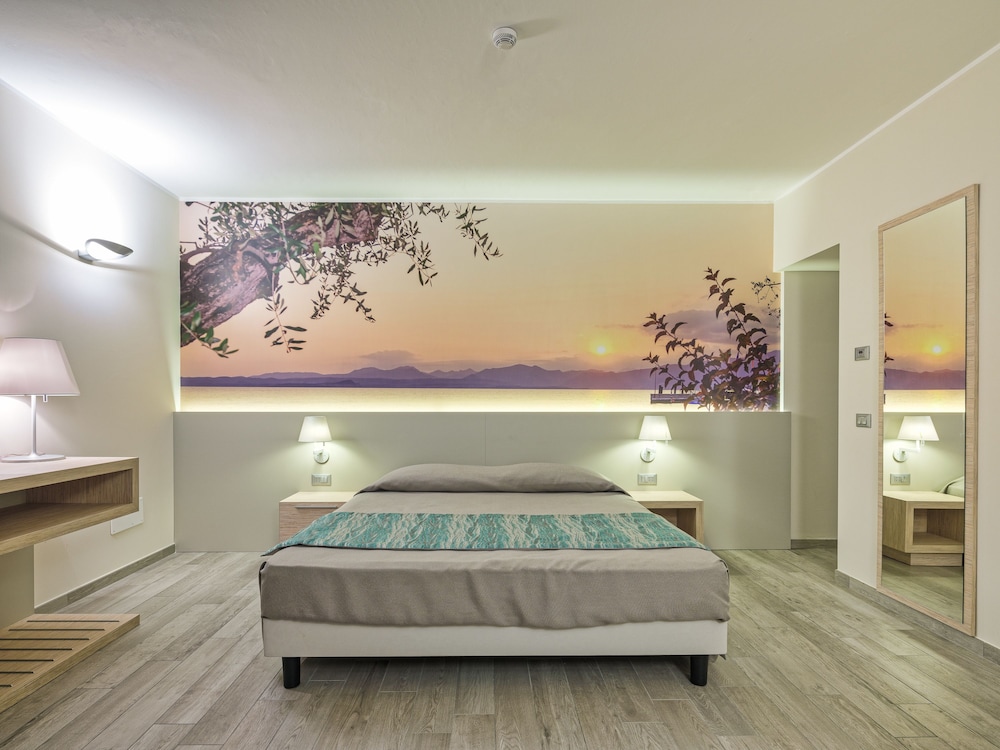 Hotel Cristina 7/50
