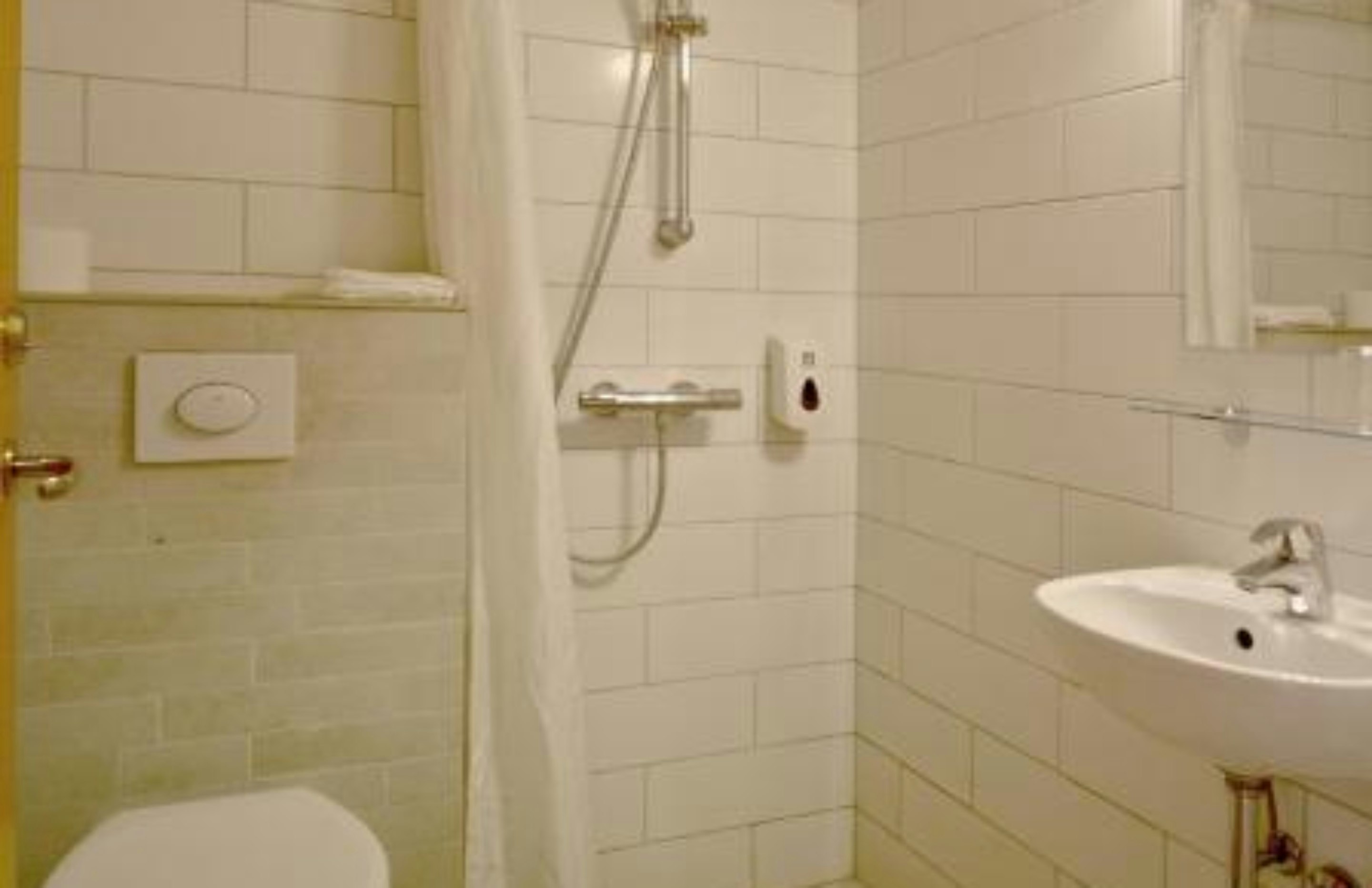 Hotel Breiodalsvik 80/82