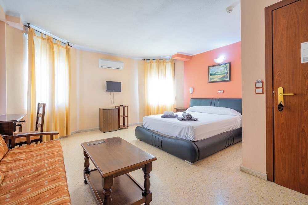 Hotel Velis 11/50