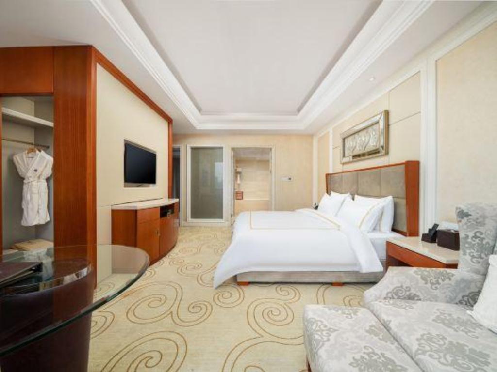 Hong Shan International Hotel 7/48
