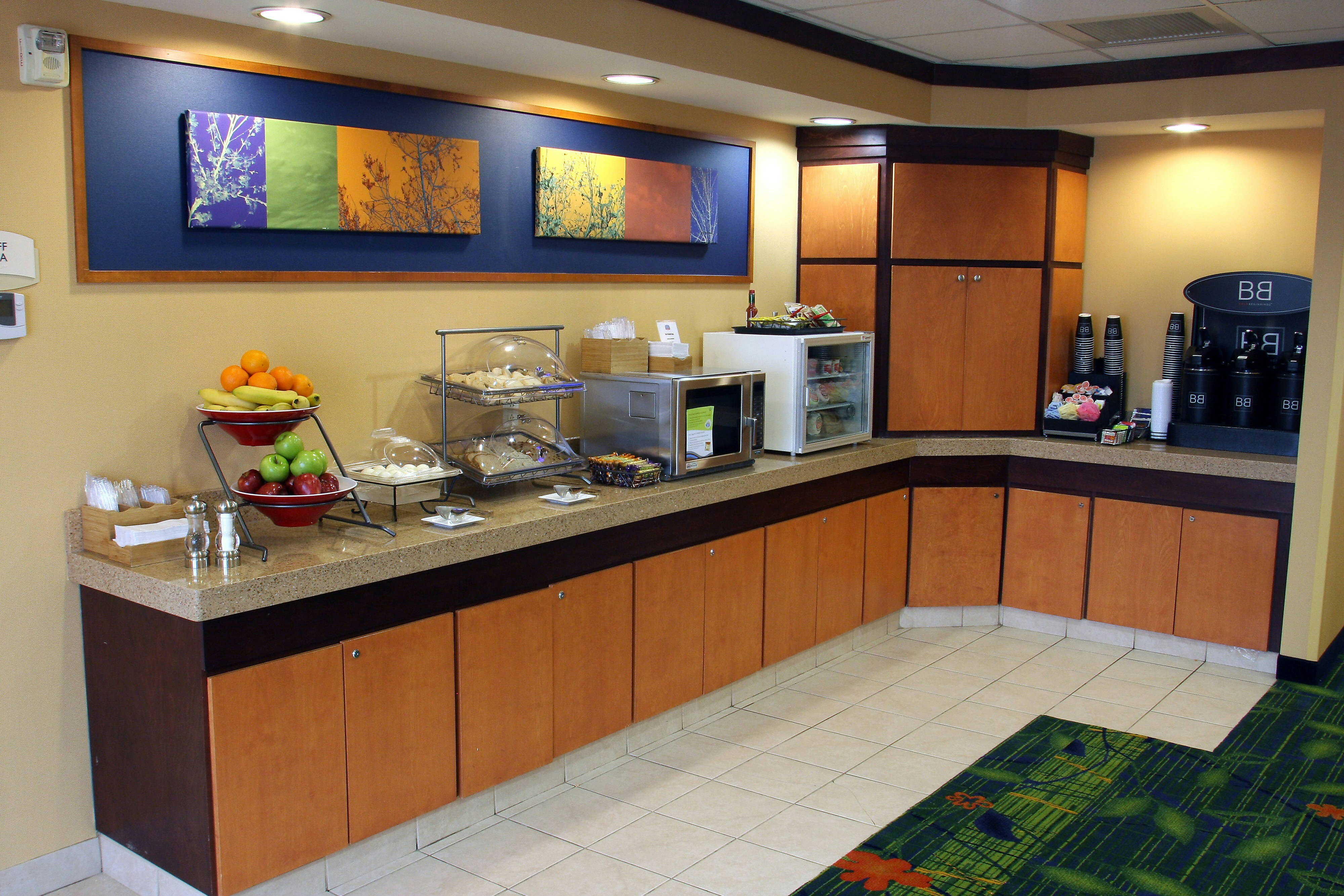 Fairfield Inn And Suites Marion 2/6