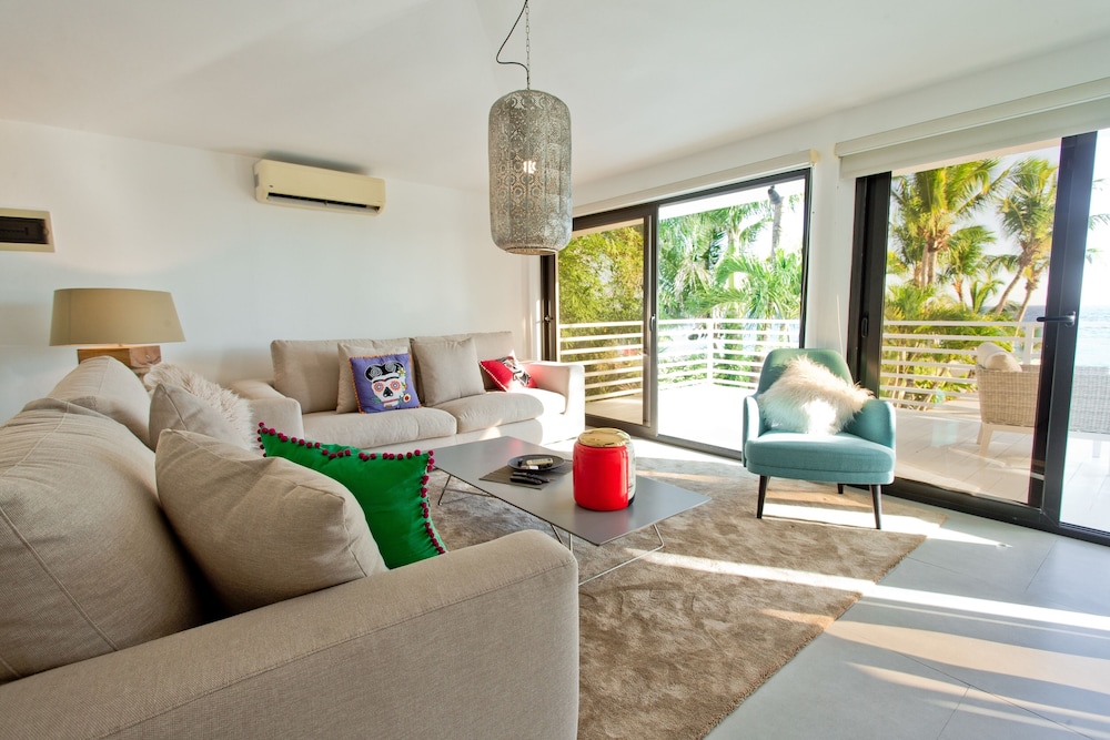 Tracadero Beach Resort 50/77