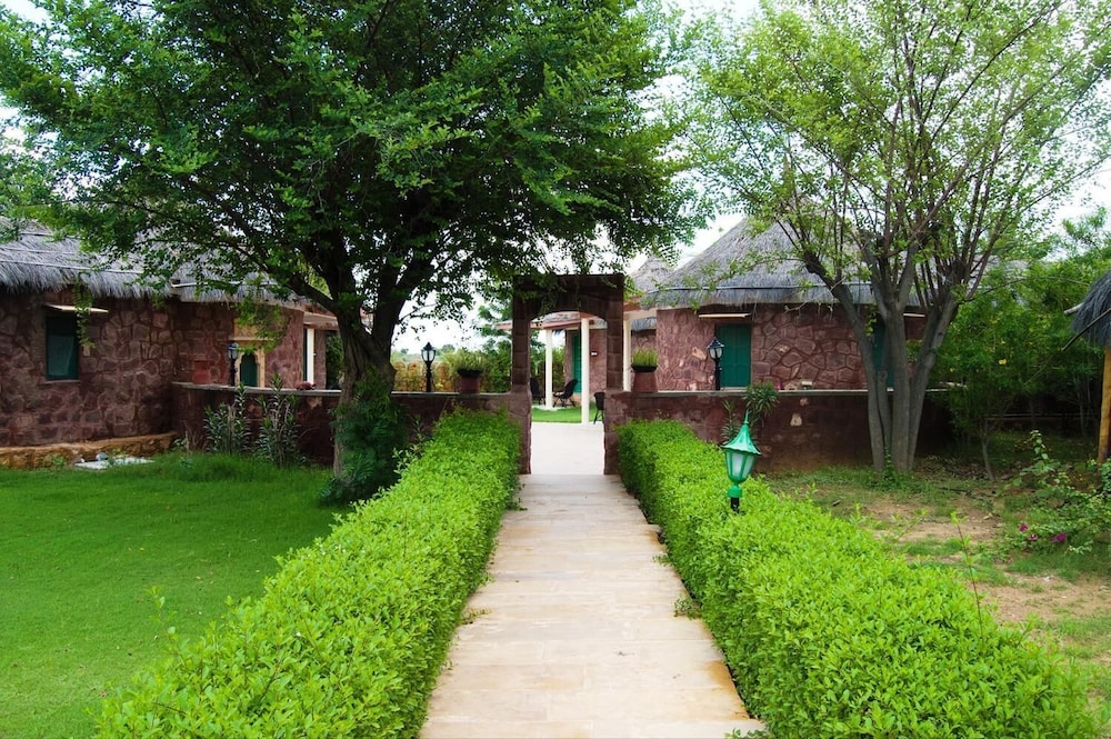 MIRVANA NATURE RESORTS 35/43