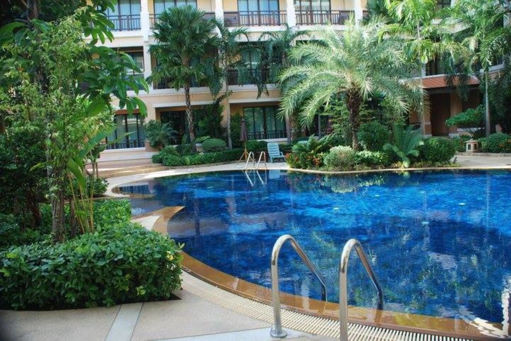 Lecasa Bangsaen Hotel 27/37