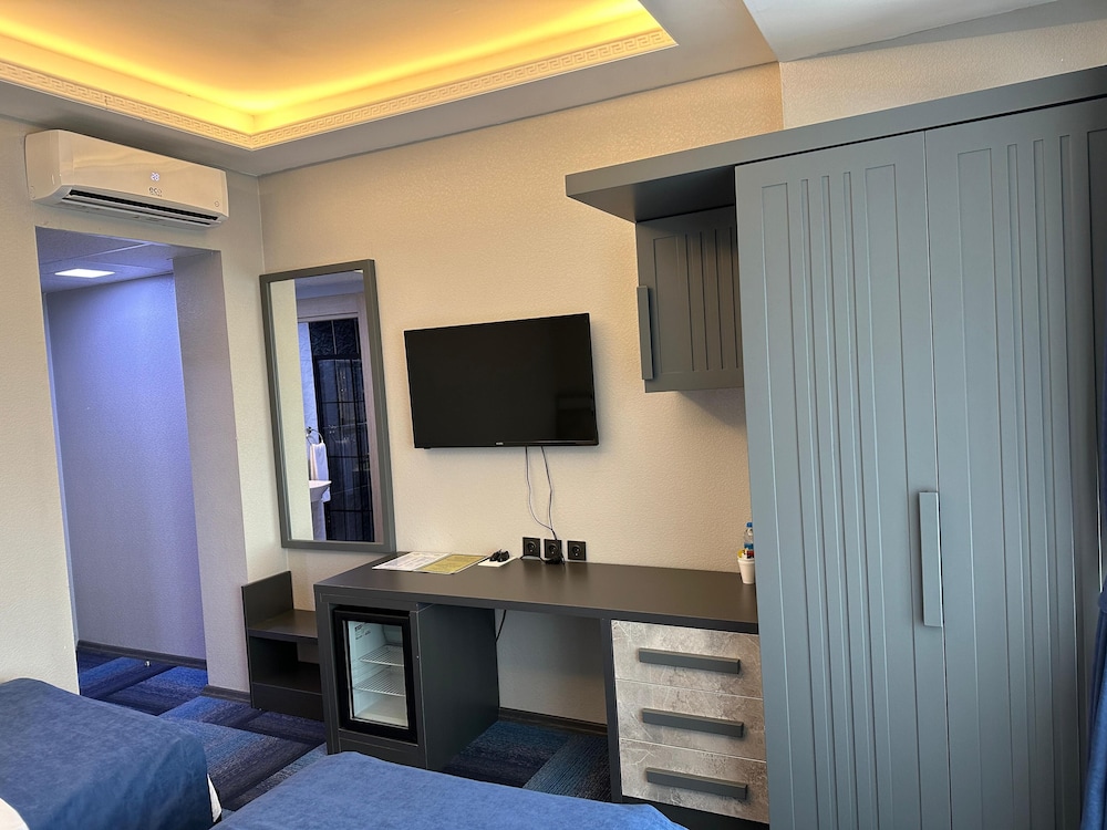 My House Otel 38/49