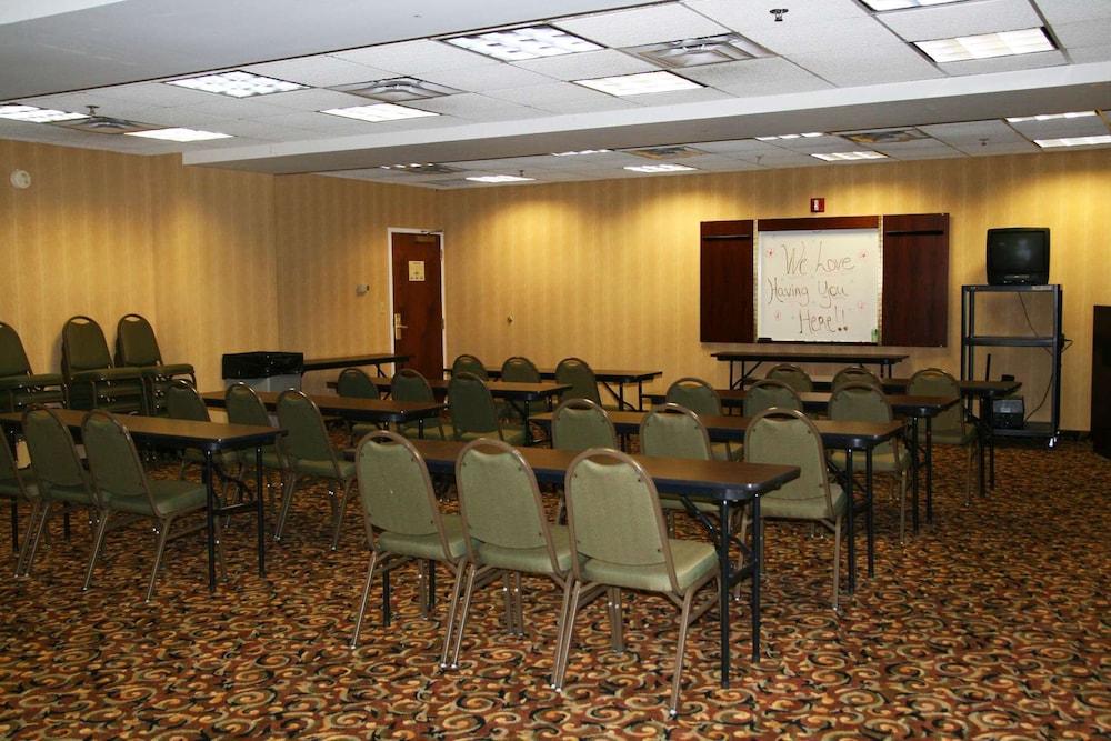 Hampton Inn Adel 41/45