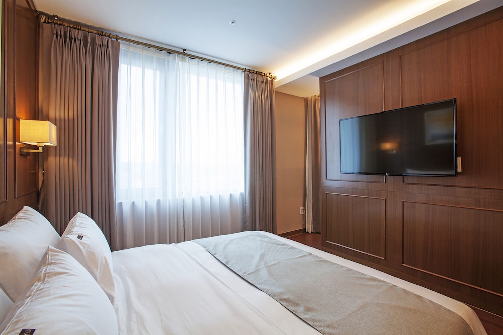 Hotel Lacky Gwangyang 27/62