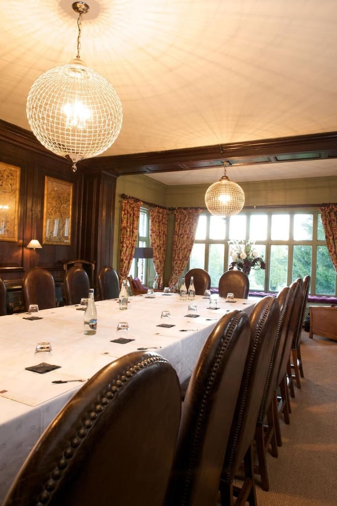 Mitton Hall 34/50