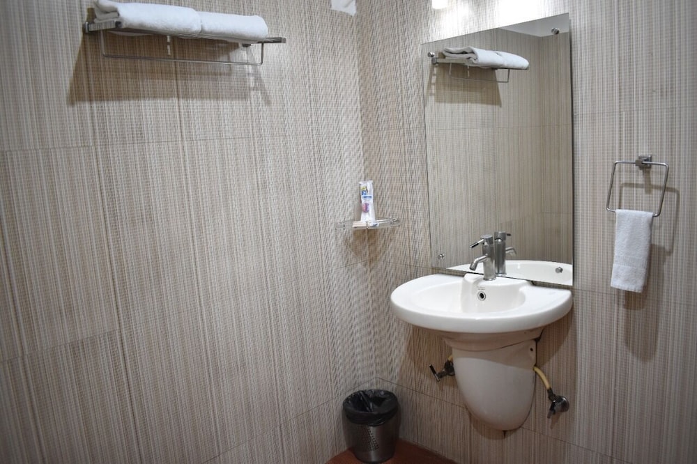 HOTEL RADHIKA REGENCY 49/50