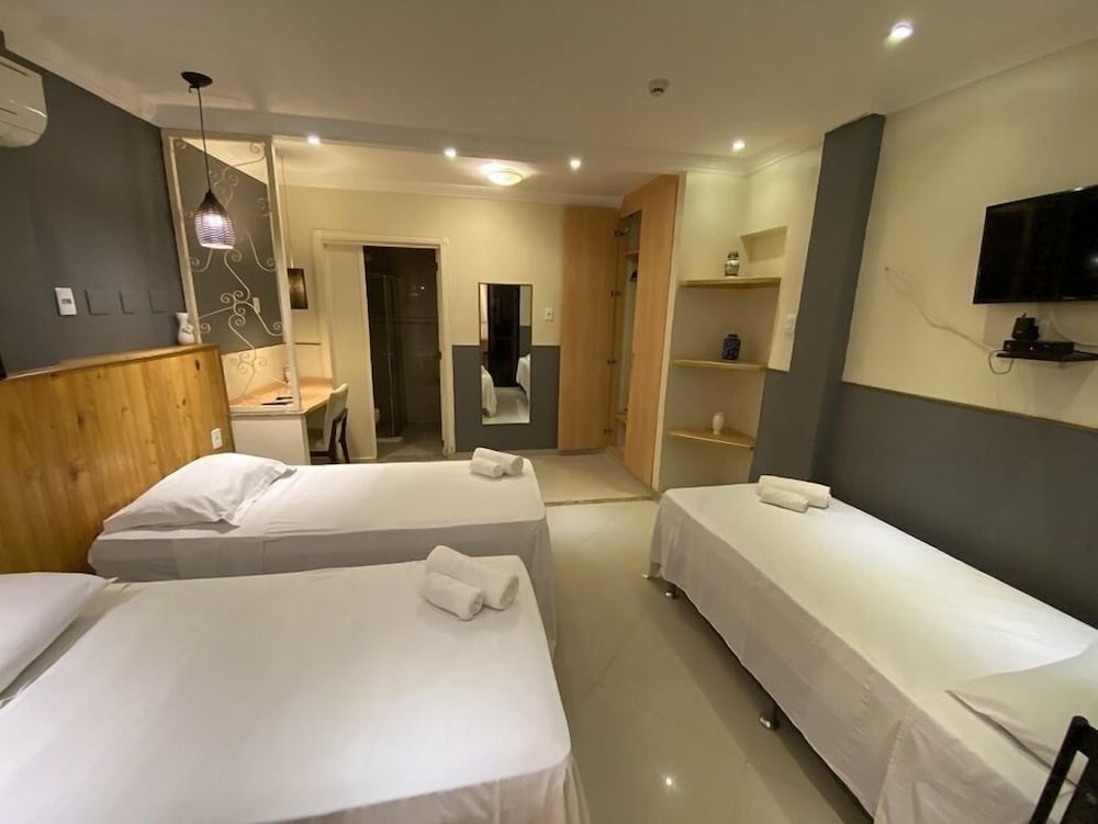 Lemes Hotel 9/50