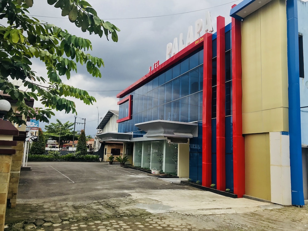 Palapa Hotel 6/50