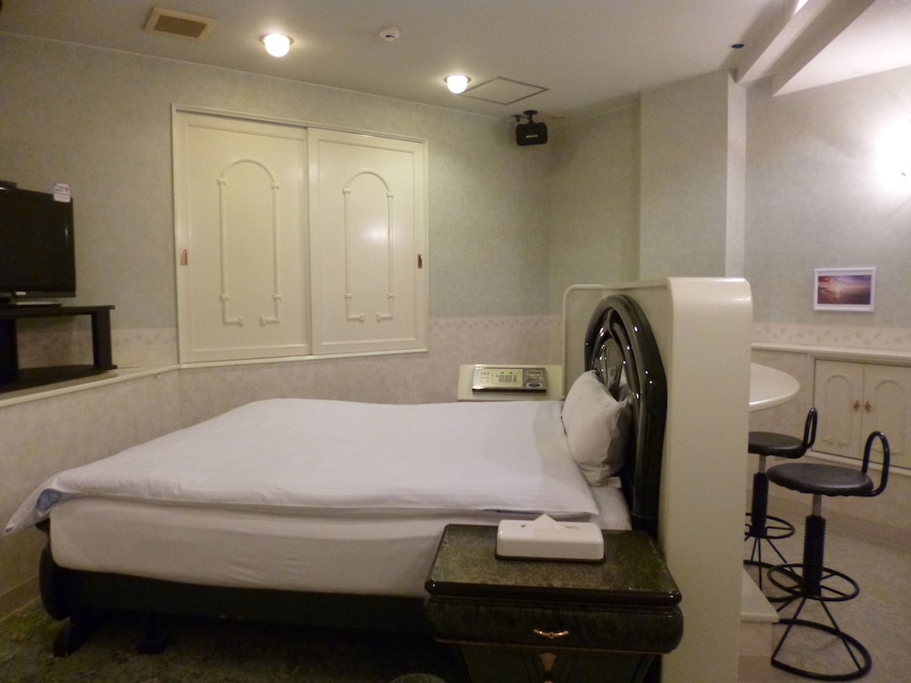 Hotel Shalala 8/23