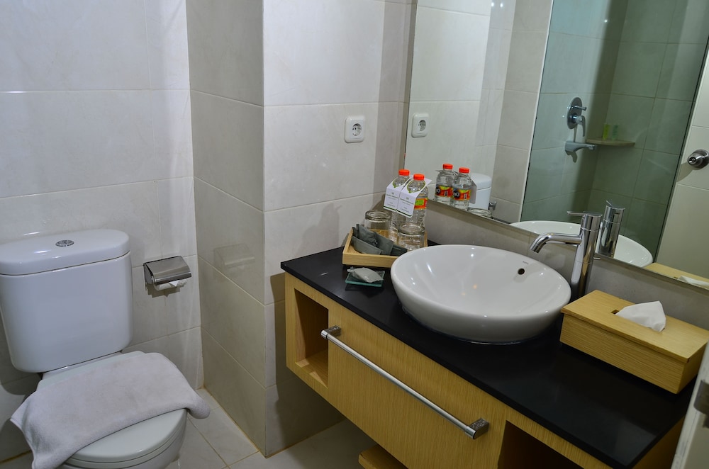 Hotel Santika Makassar 35/37