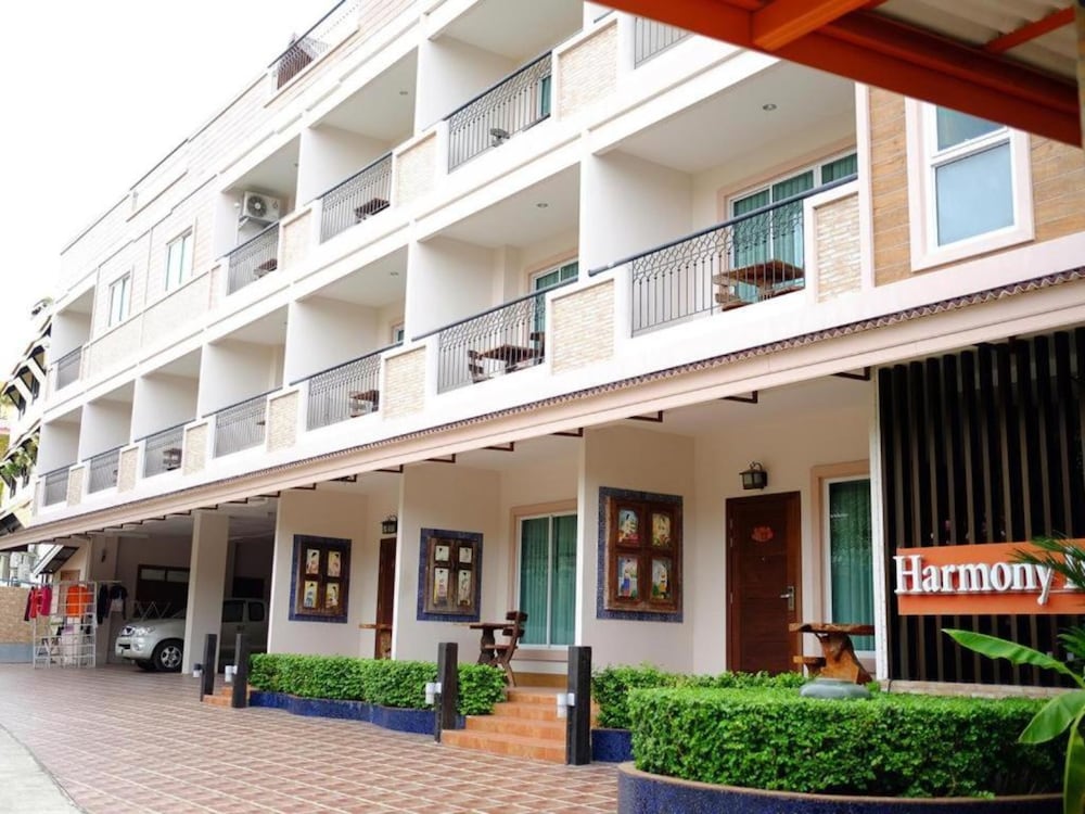 Harmony Inn 4/50