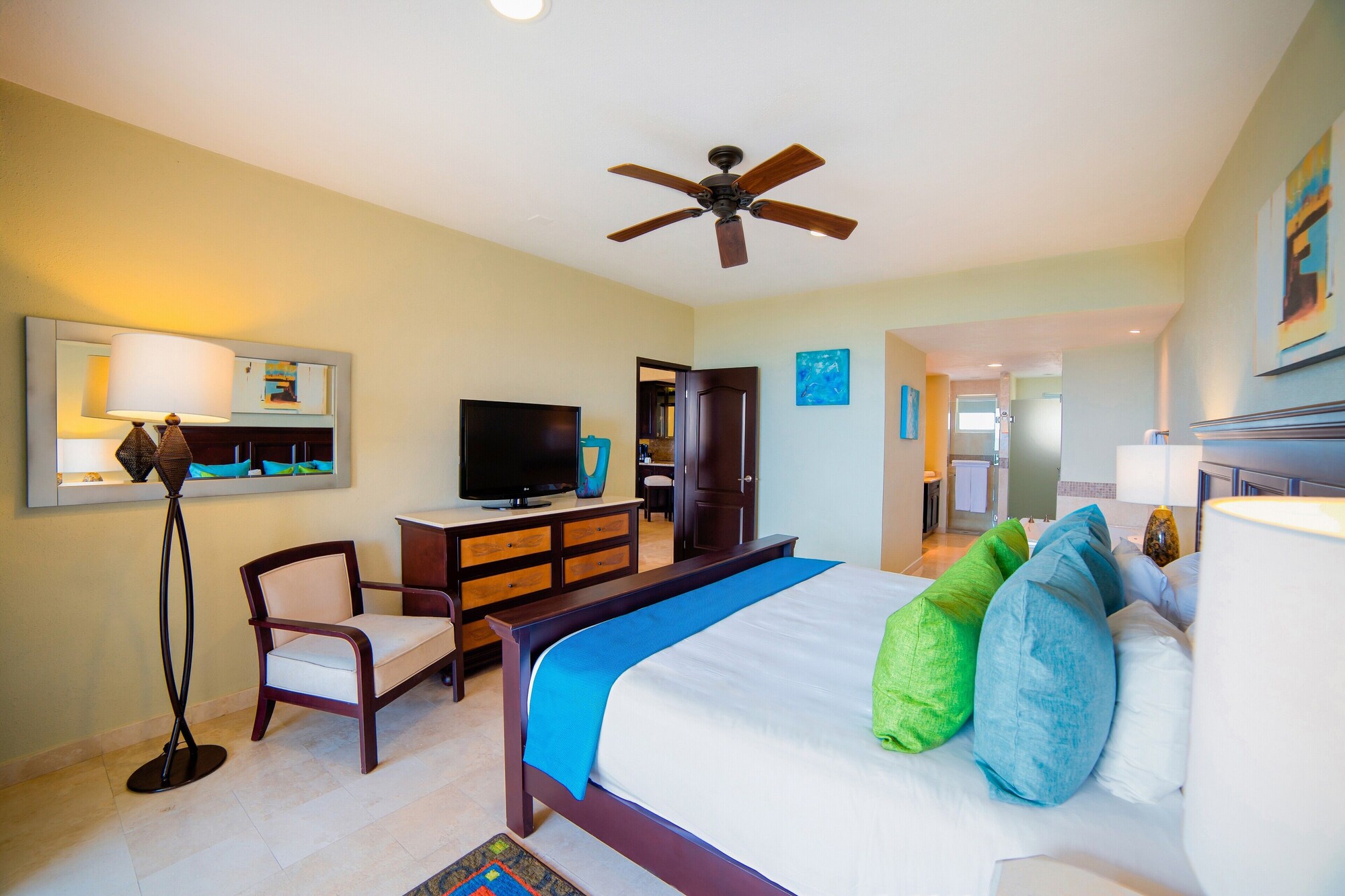2 BEDROOMS