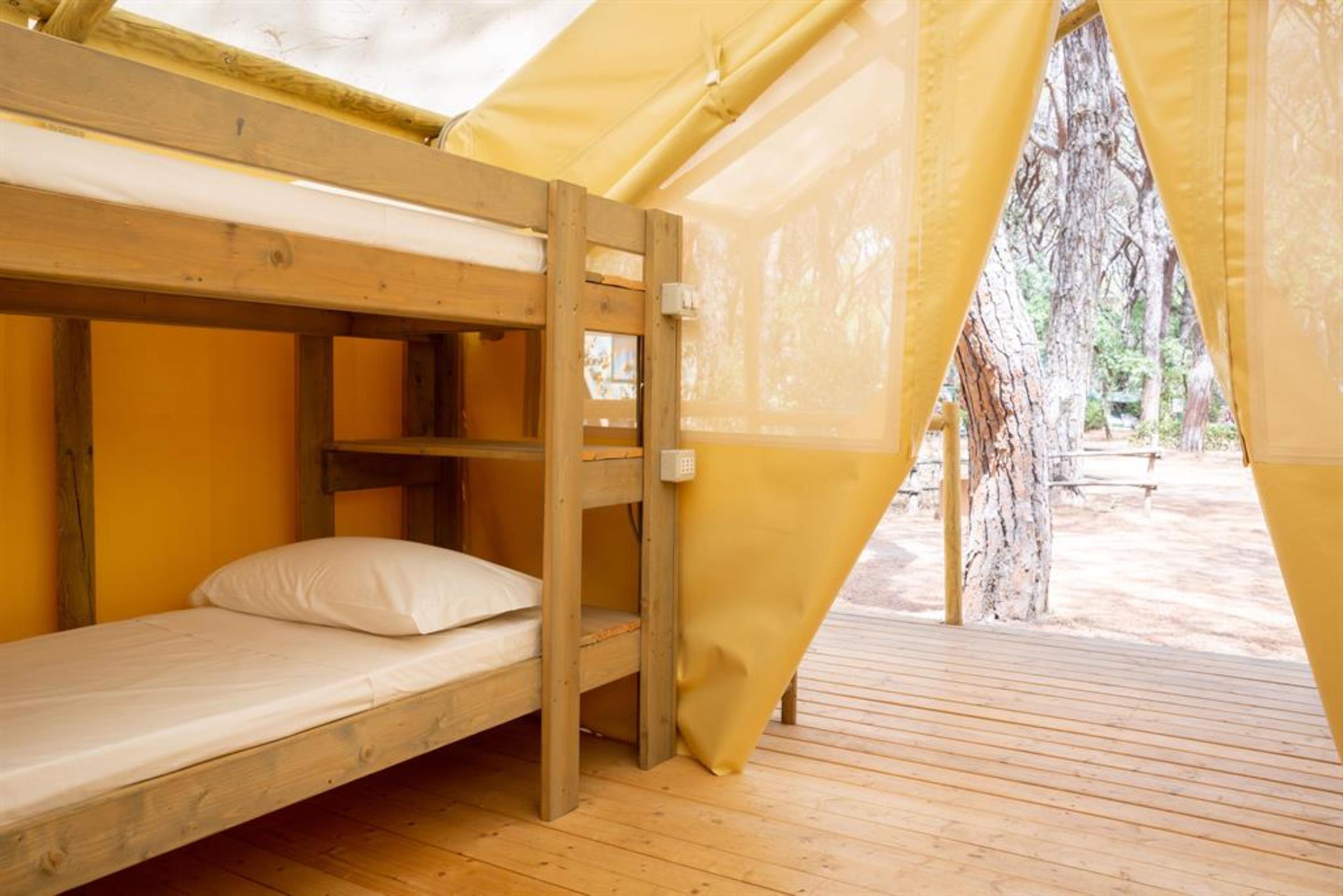 Safari, Tent