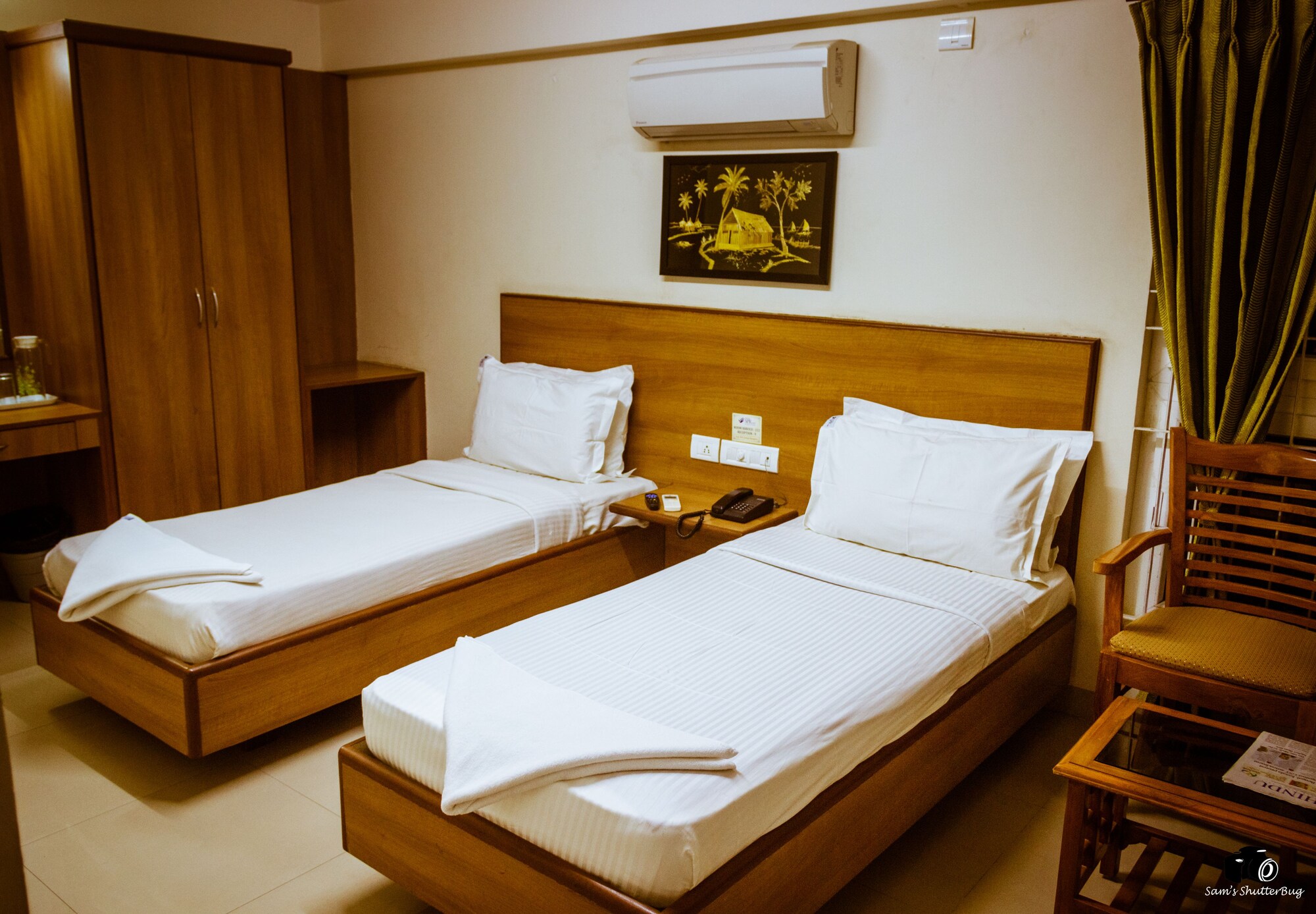 DELUXE, DOUBLE BED