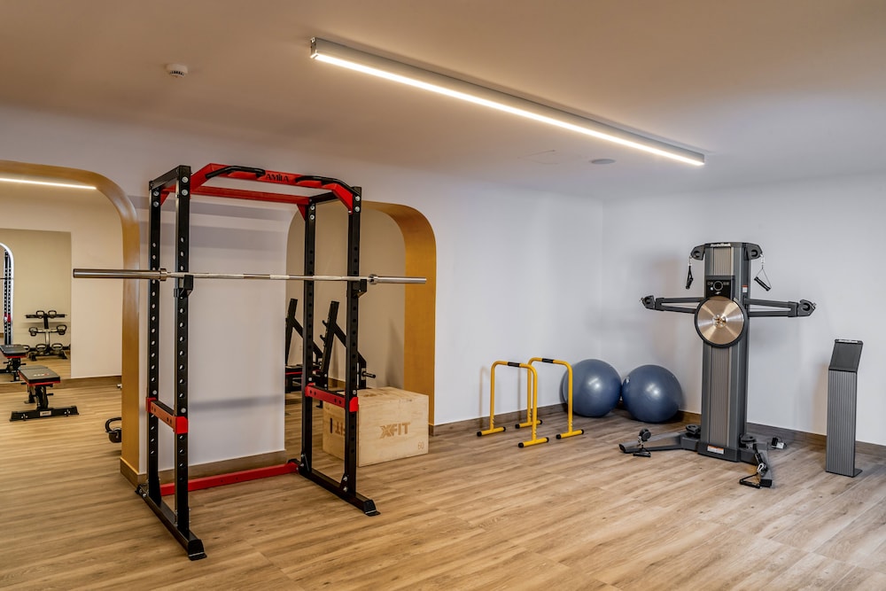 Cresanto Luxury Suites 34/60