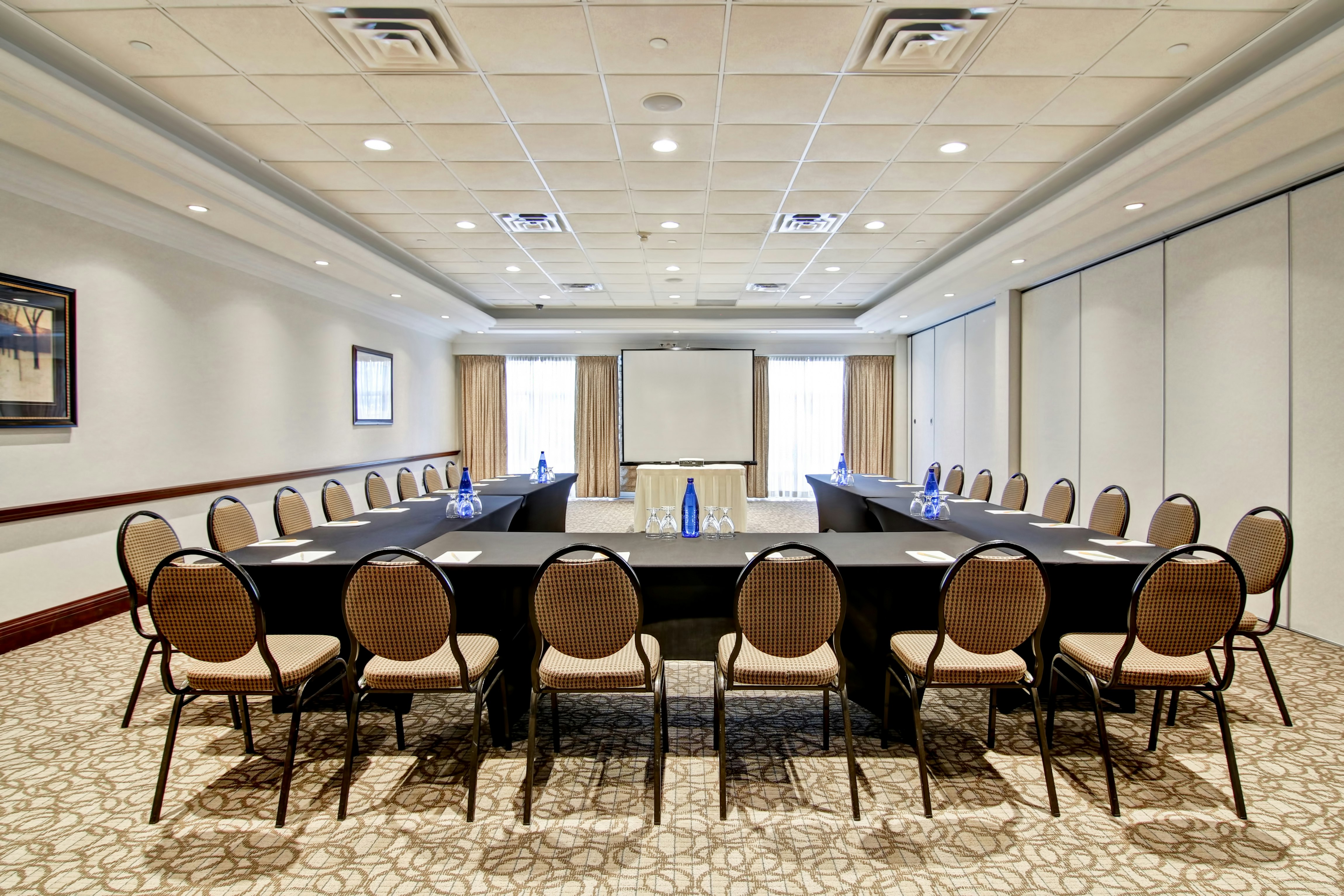 Hilton Garden Inn Toronto Burlington 24/27