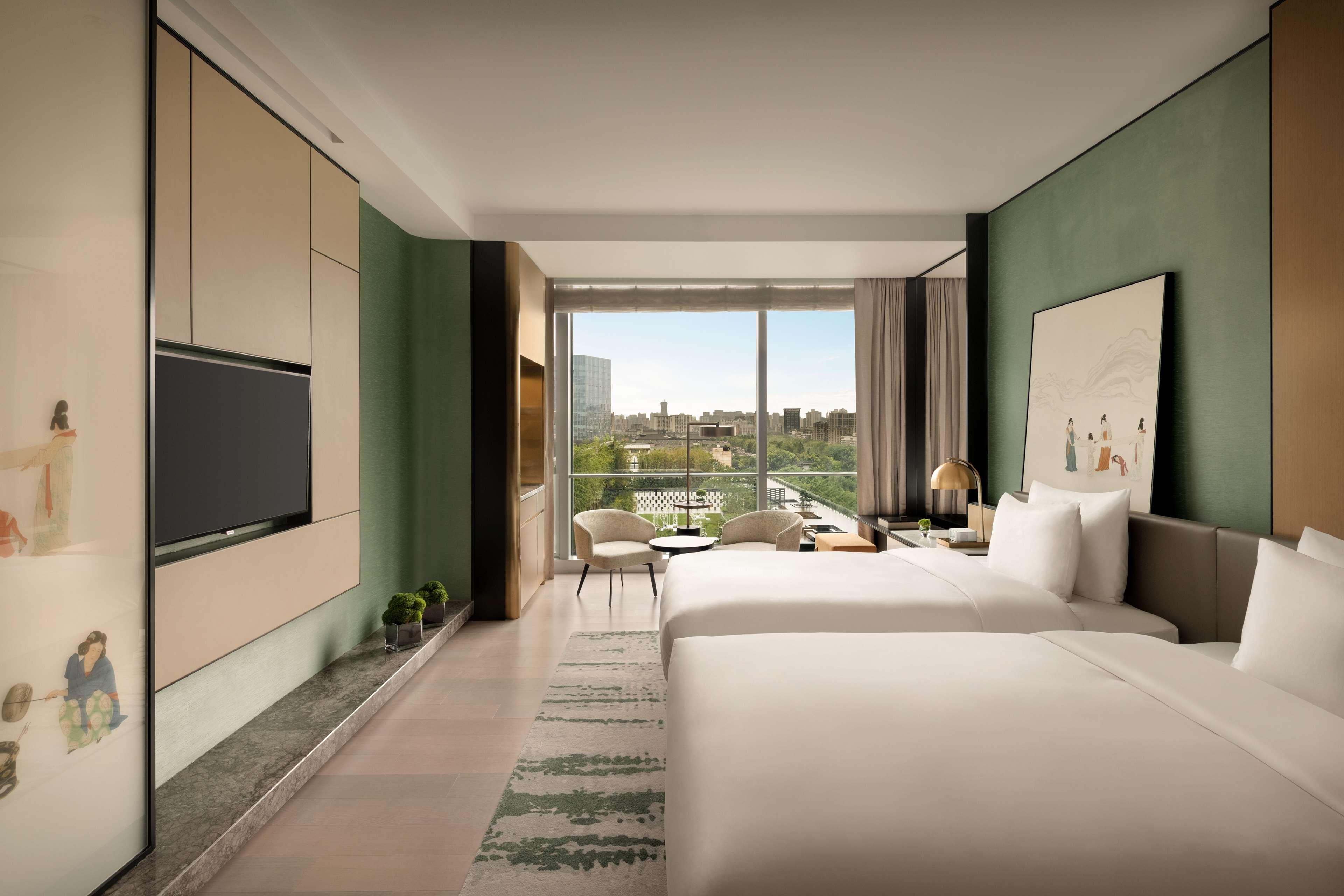 Executive, Twin Beds