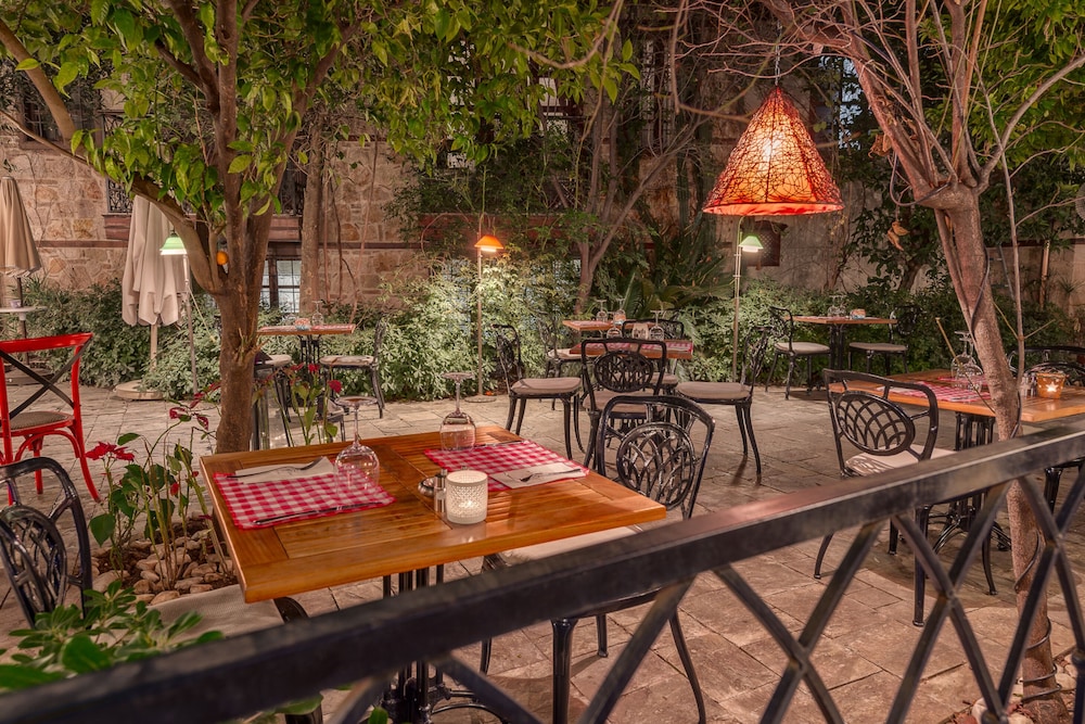Tuvana Hotel 59/71