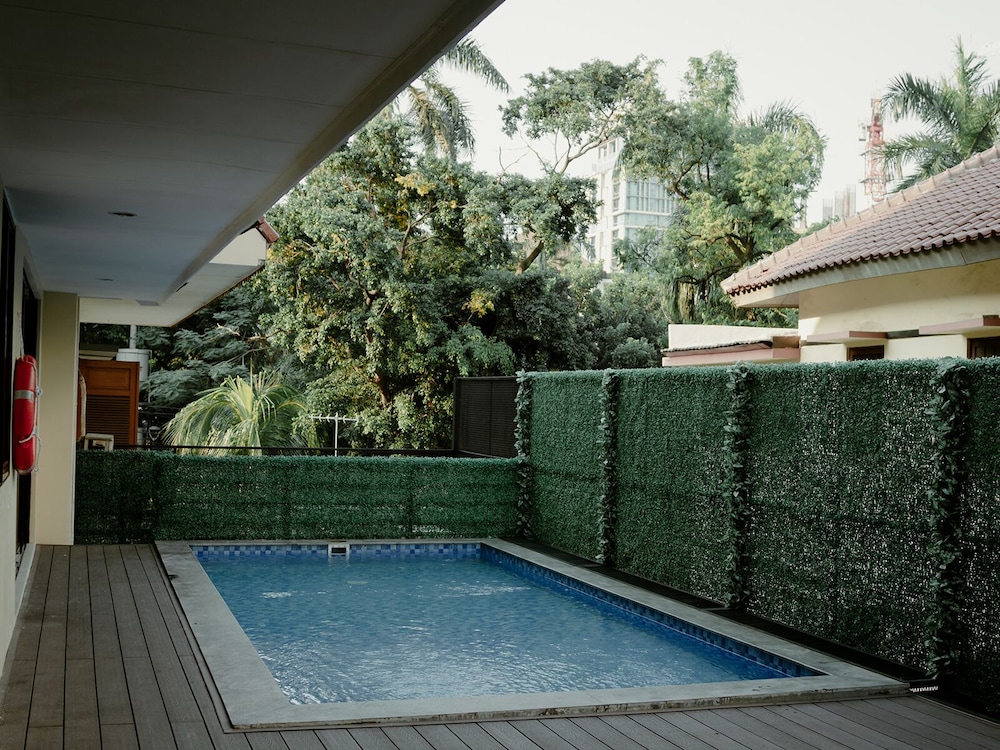 Sofyan Hotel Cut Meutia 37/63