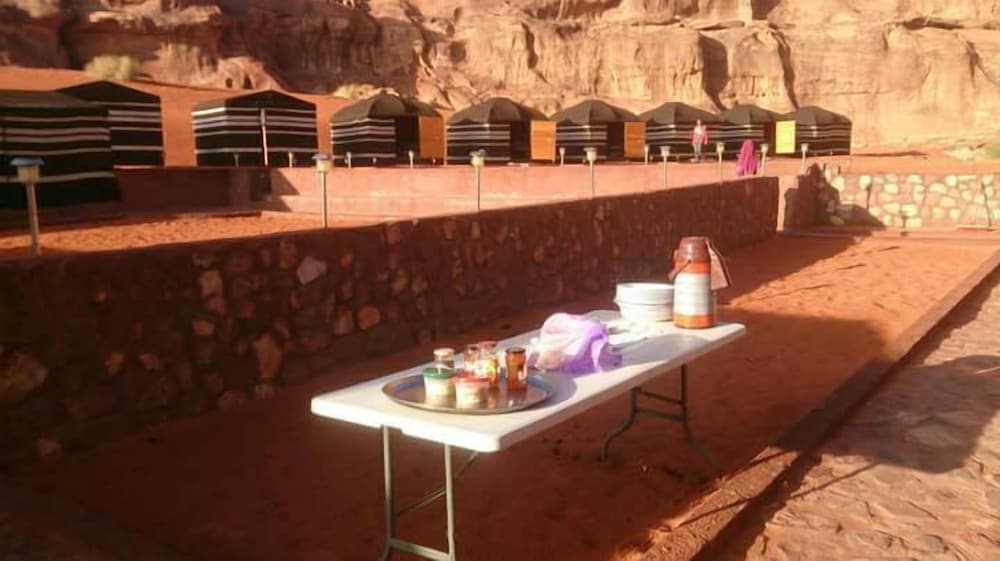 Desert Lovers Camp 20/48