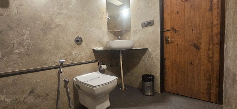 Cross Roads Inn 39/42