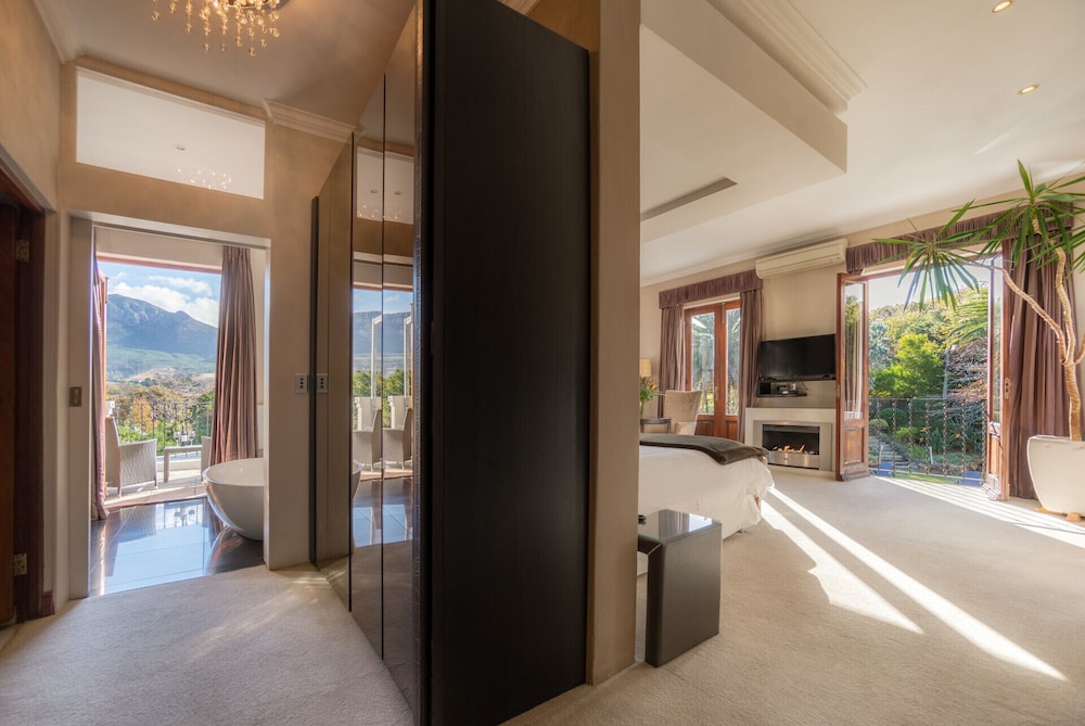 Nova Constantia Boutique Residence 27/70