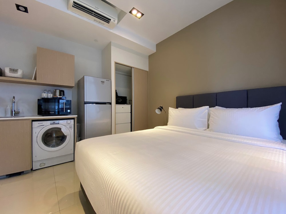 Momentus Serviced Residences Novena 5/50