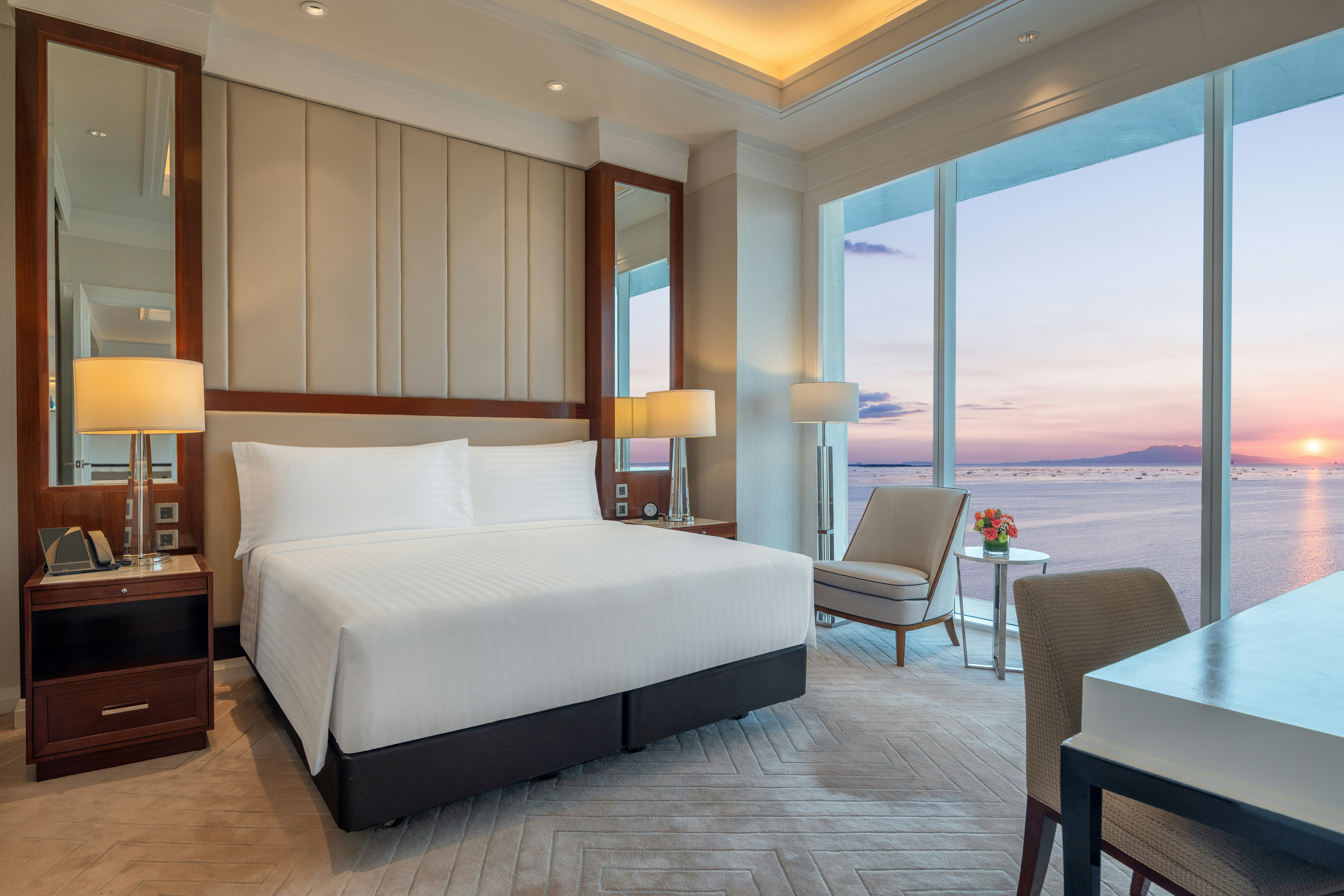 Solaire Resort Entertainment City 12/66