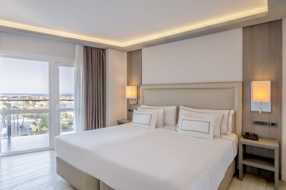 جناح جونيور تنفيذي بسرير مزدوج، Melia Alicante 5/10