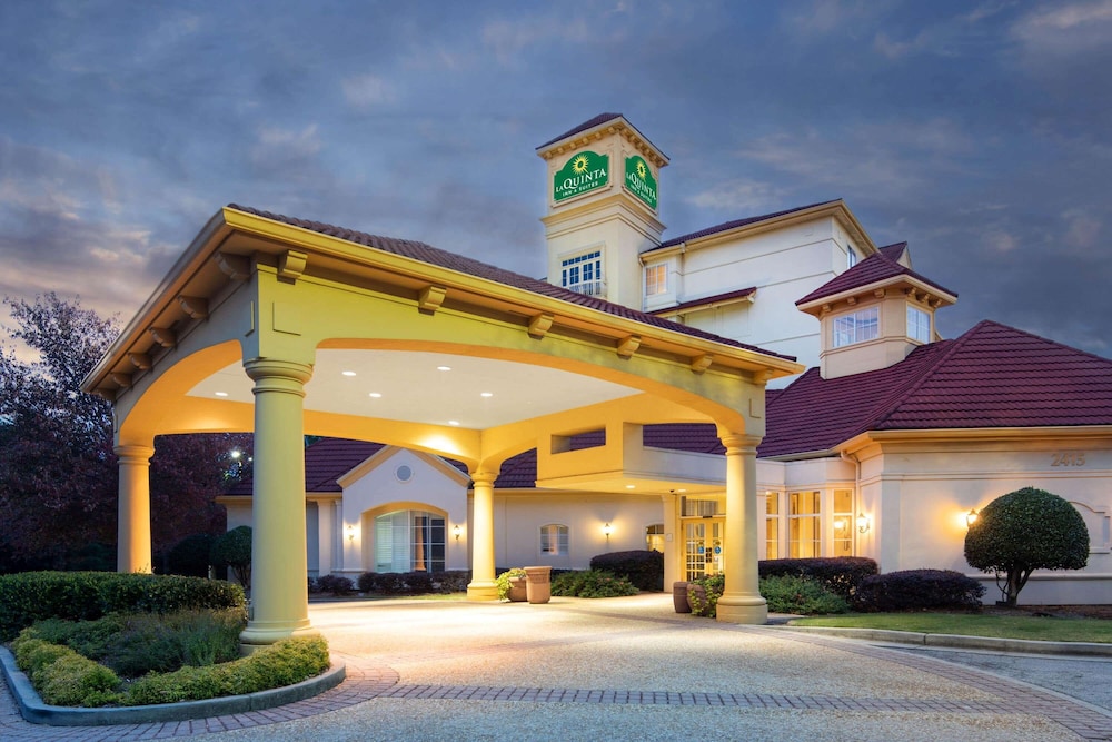 La Quinta Inn & Suites by Wyndham Atlanta Ballpark/Galleria in ATLANTA - GA
