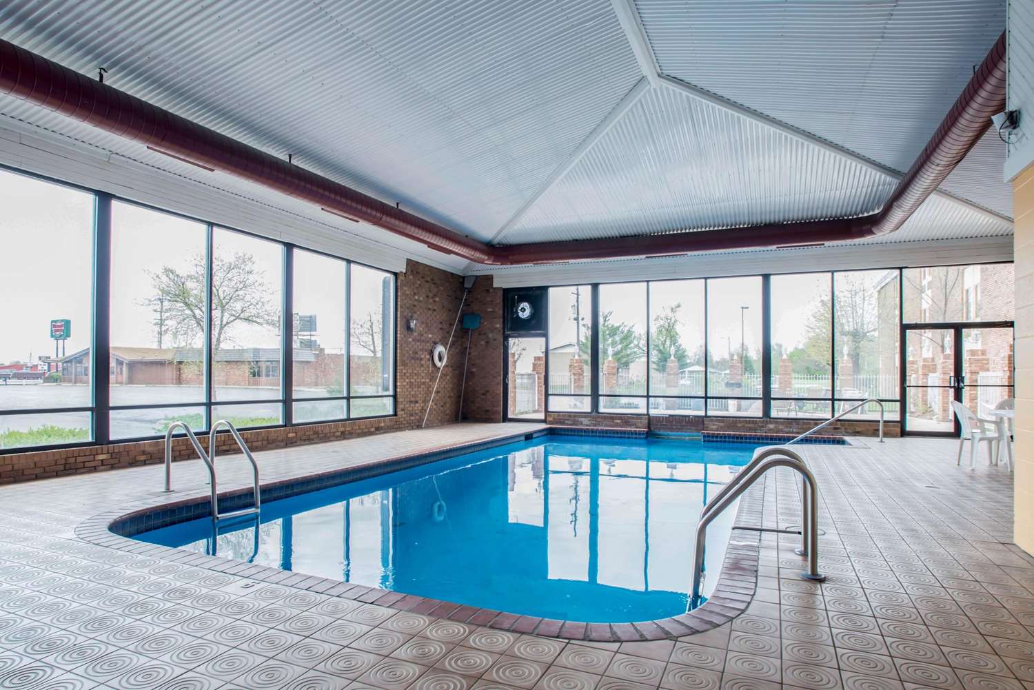 OYO Extended Stay Inn & Suites 4/15