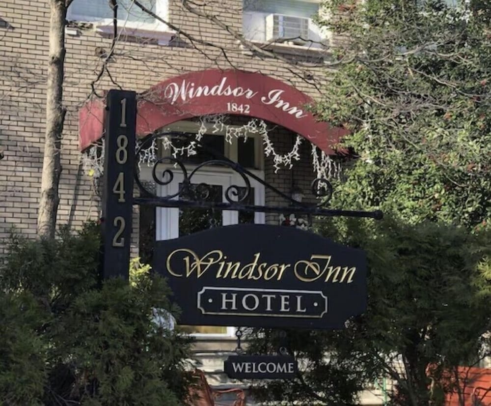 The Windsor Inn 2/61