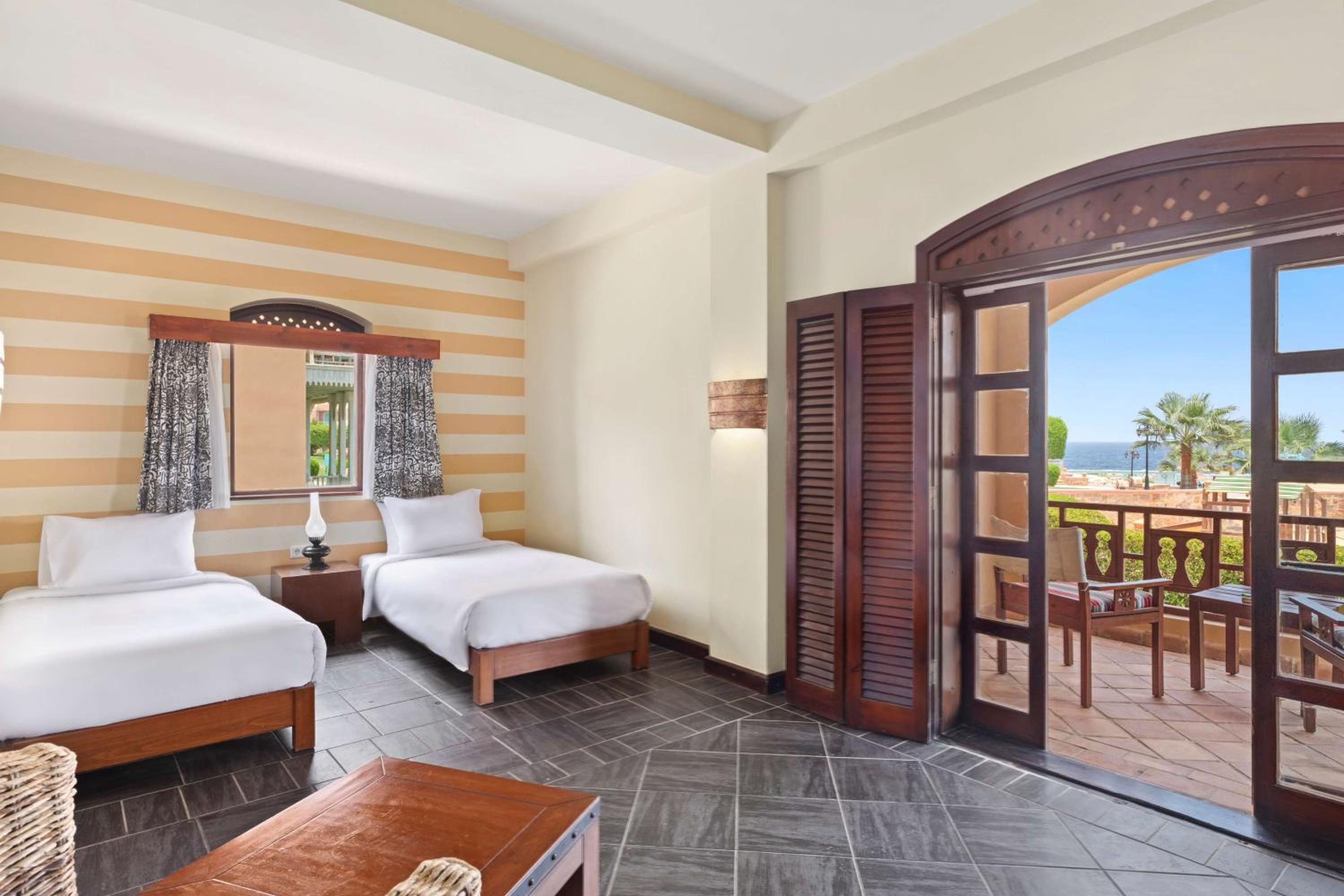 ROOM, TWIN BEDS, SEA VIEW