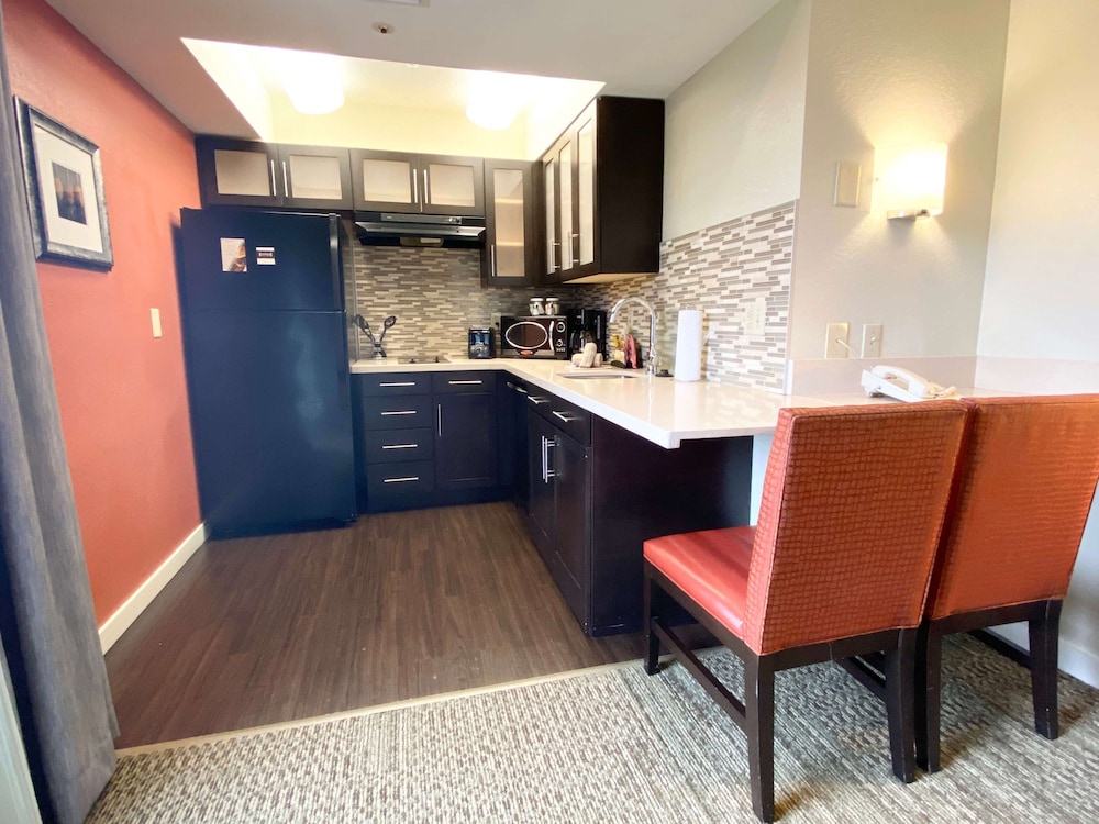 Sonesta Es Suites Dulles Airport 48/63