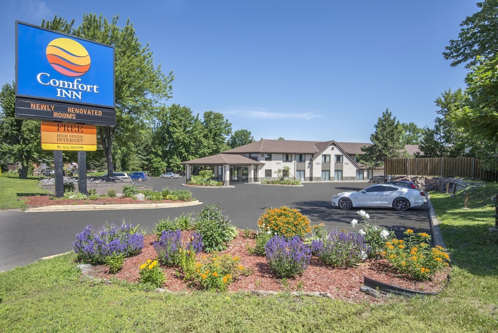 Comfort Inn North Bay 2/44