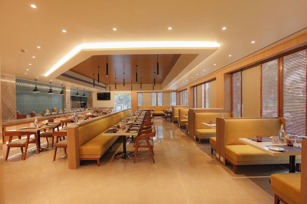 Lemon Tree Hotel Chinchwad Pune 45/56