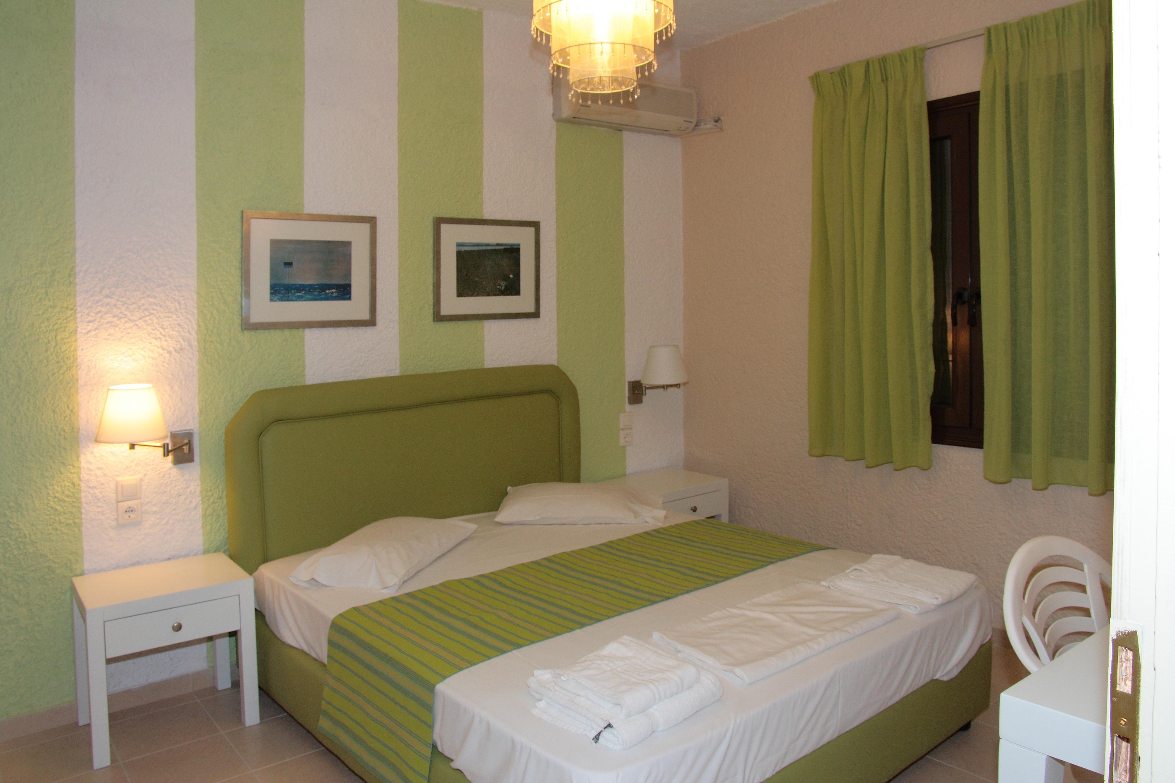Room at Perla Apartments, MALEVIZI