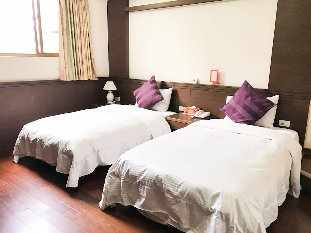 Room, Twin Beds