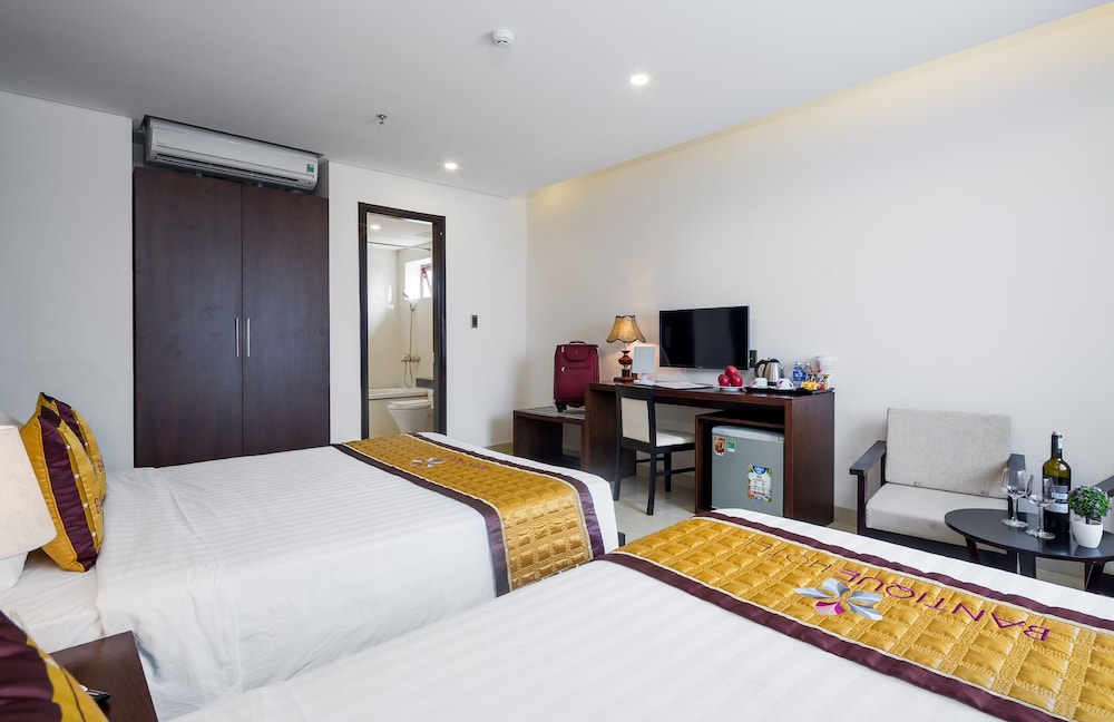 Bantique Hotel 4/30