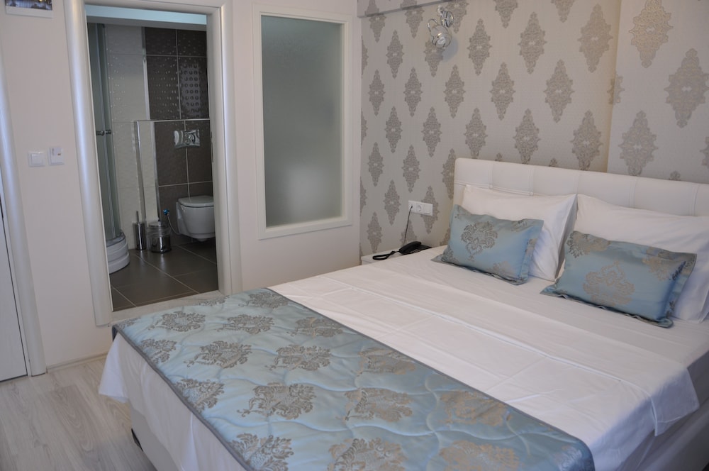 Hotel Iscen 6/24
