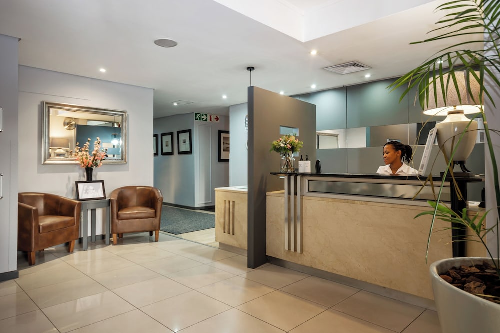 Cape Town City Accommodation the Island Club 5/69