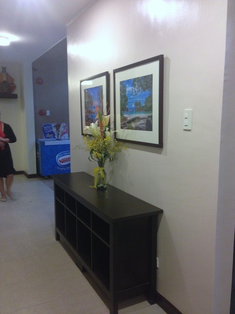 Oftana Suites 8/48